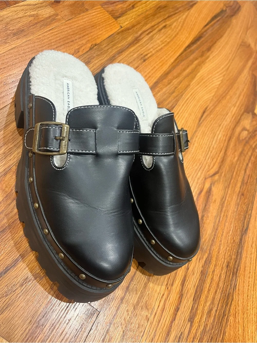Women American Eagle AE Cozy Lug Clog Black Studded Platform Buckle Mule Size 8